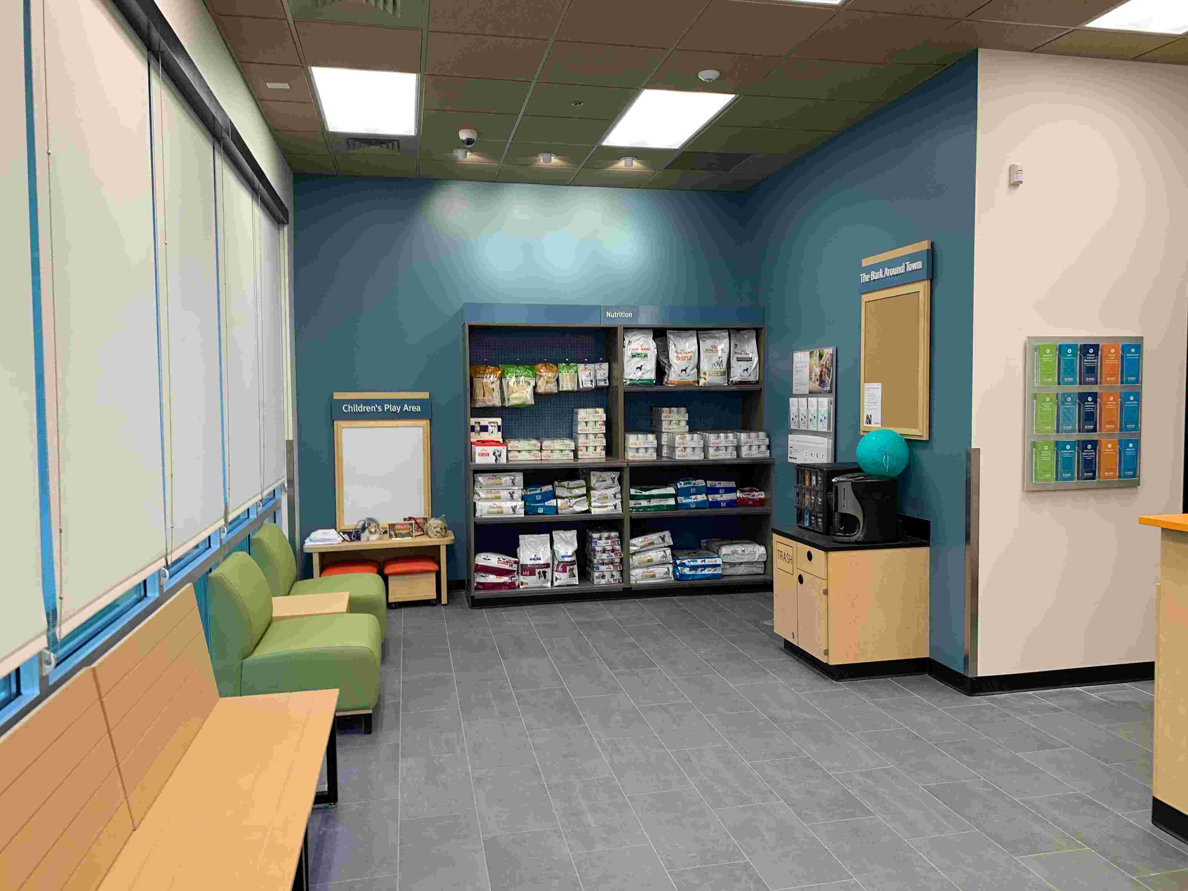 The Banfield Brandon Clayton Plaza waiting area