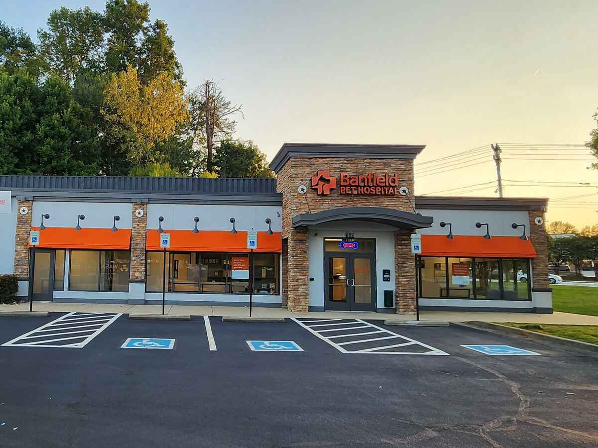 The front exterior of the Spartanburg Dorman Banfield hospital