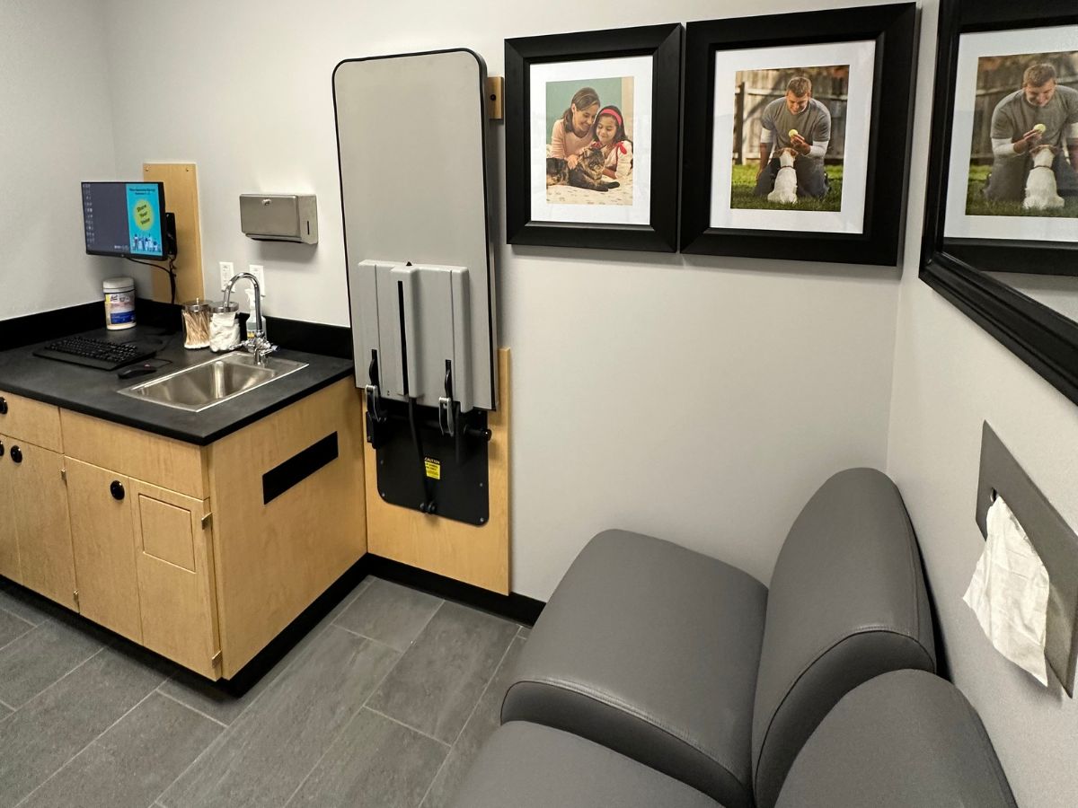 Another view of the Banfield - Salisbury exam room with table
