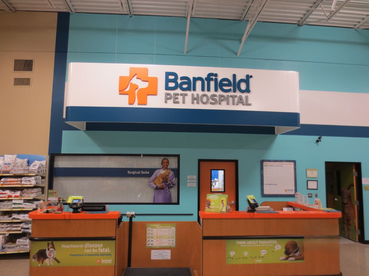 The Banfield - Concord hospital front desk