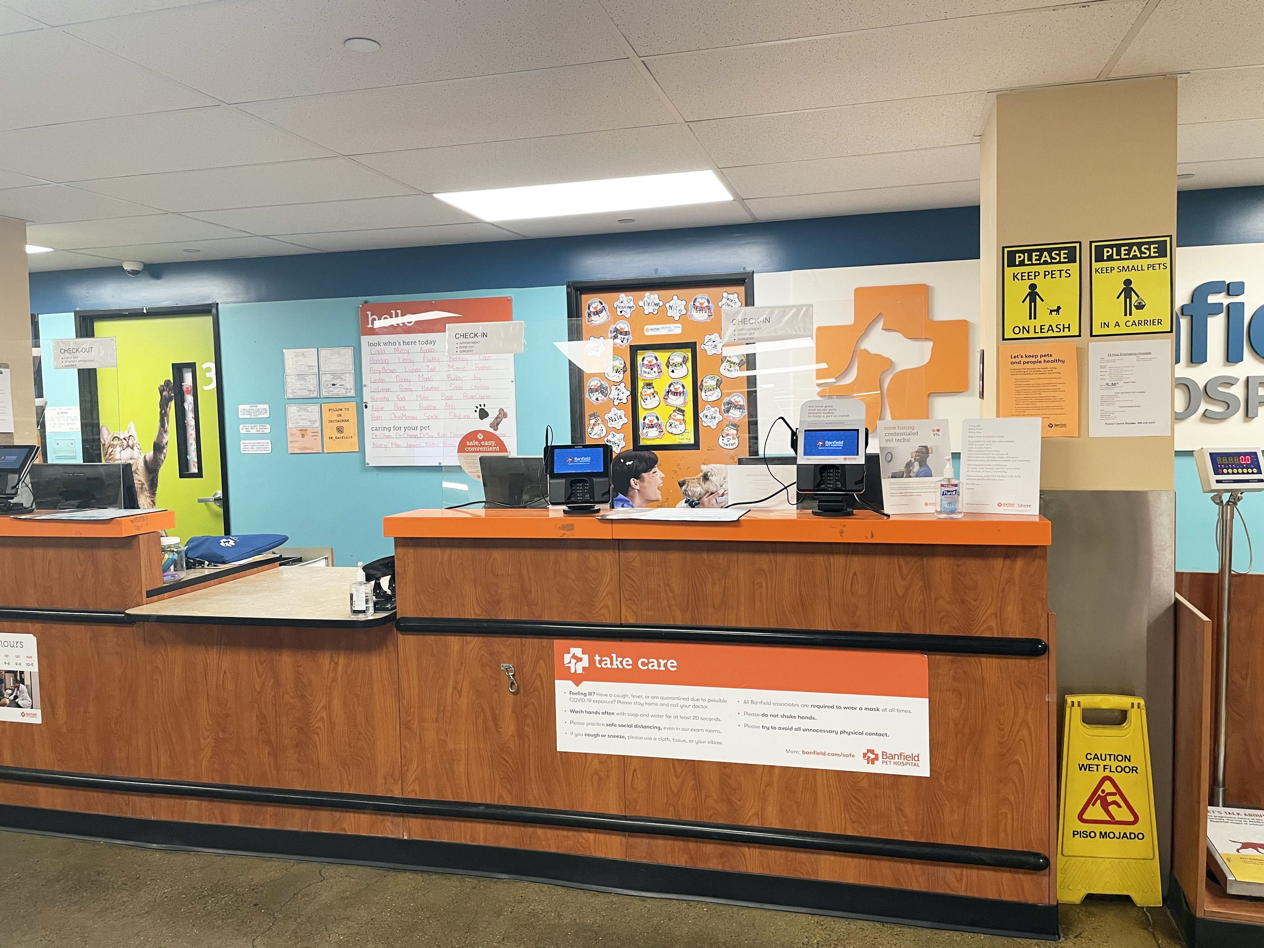 The lobby area inside the Banfield - Brooklyn hospital