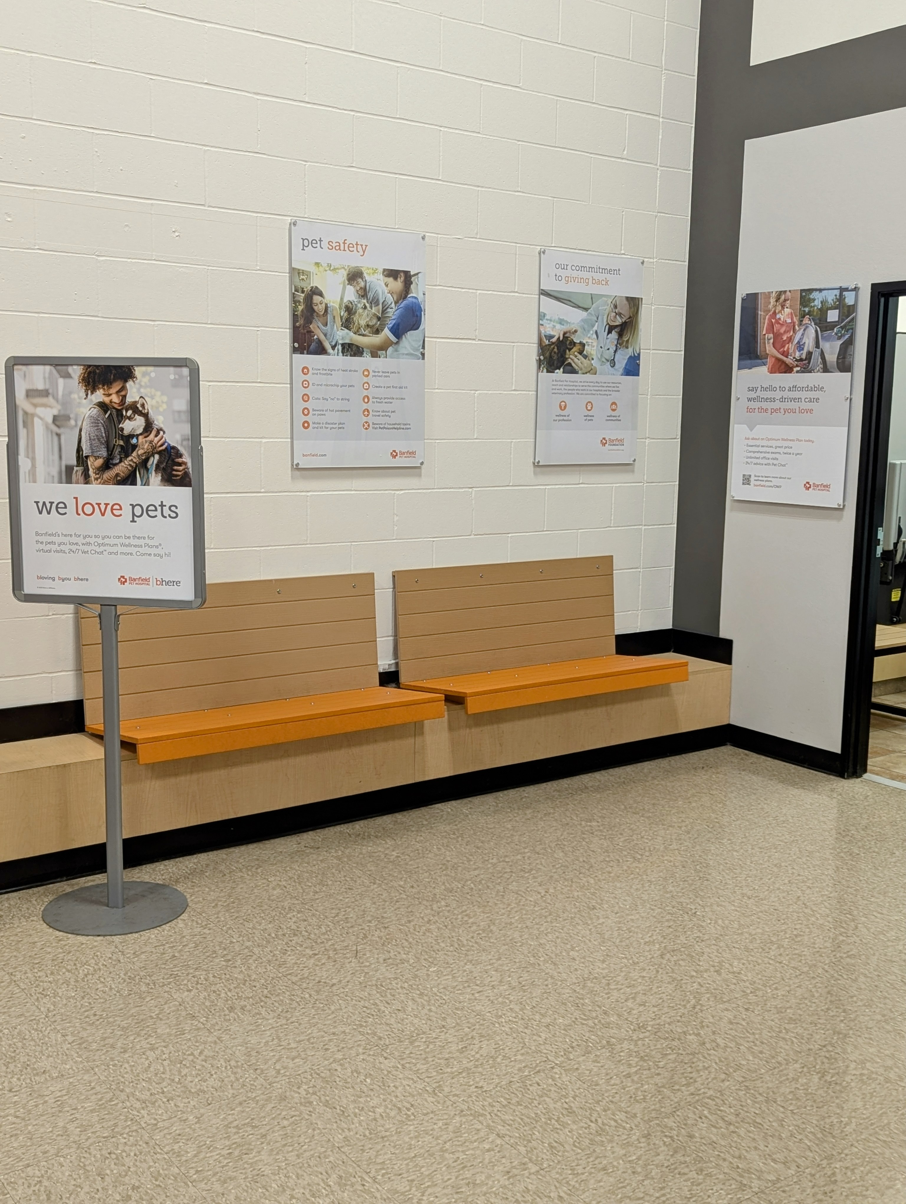 The front office of Banfield Pet Hospital - Clive